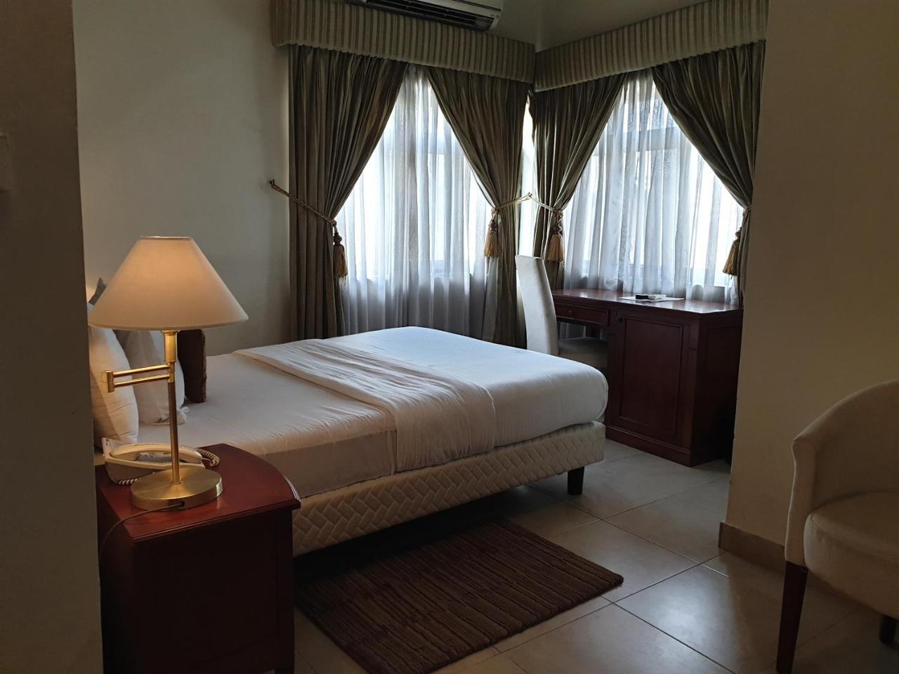 Three Arms Hotel Lagos Exterior foto